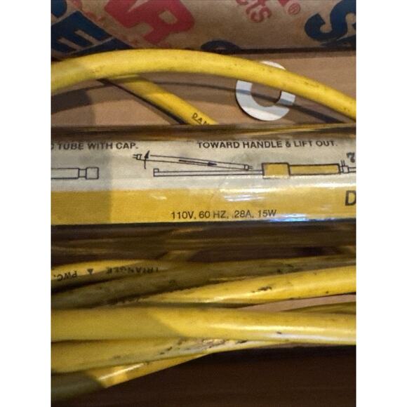 Daniel Woodhead Fluorescent Hand Lamp 110V 15W Box VTG (1985) Working READ NOTE - Picture 9 of 11